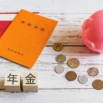 約4割が年金10万円未満。老後も続く氷河期世代の貧困スパイラル