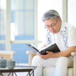 年金月8万円の65歳男性「老後2000万円問題はその通りだった」