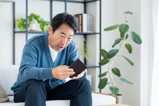 資産1億円超・月26万円の年金の65歳会社員が老後に後悔した理由