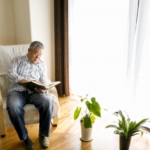 老後の貯蓄は9700万円「お金は貯まる一方」66歳男性の年金生活