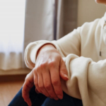 実家に戻った40歳FIRE息子。親にのしかかる負担増と老後の不安